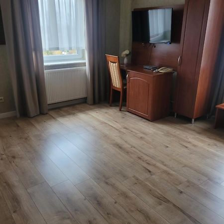 Hotel Arkadia Konskie Экстерьер фото