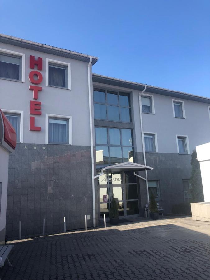 Hotel Arkadia Konskie Экстерьер фото