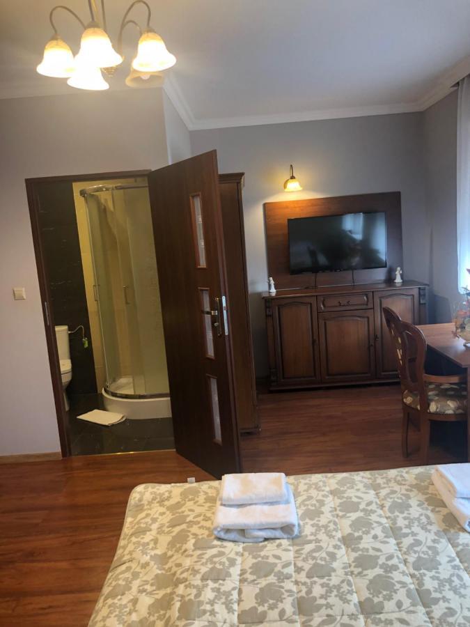 Hotel Arkadia Konskie Экстерьер фото