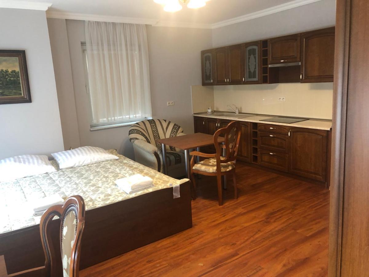 Hotel Arkadia Konskie Экстерьер фото