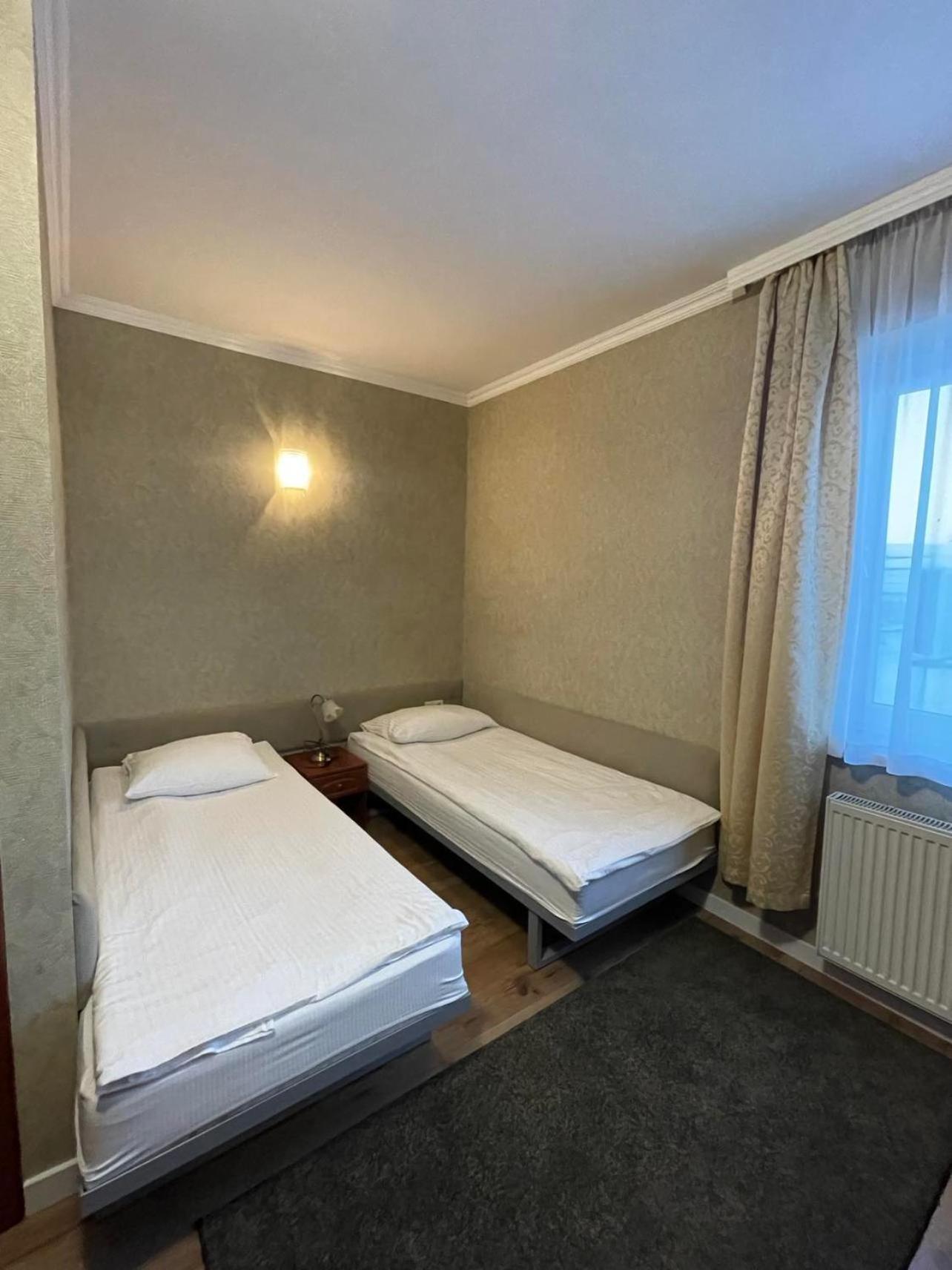 Hotel Arkadia Konskie Экстерьер фото