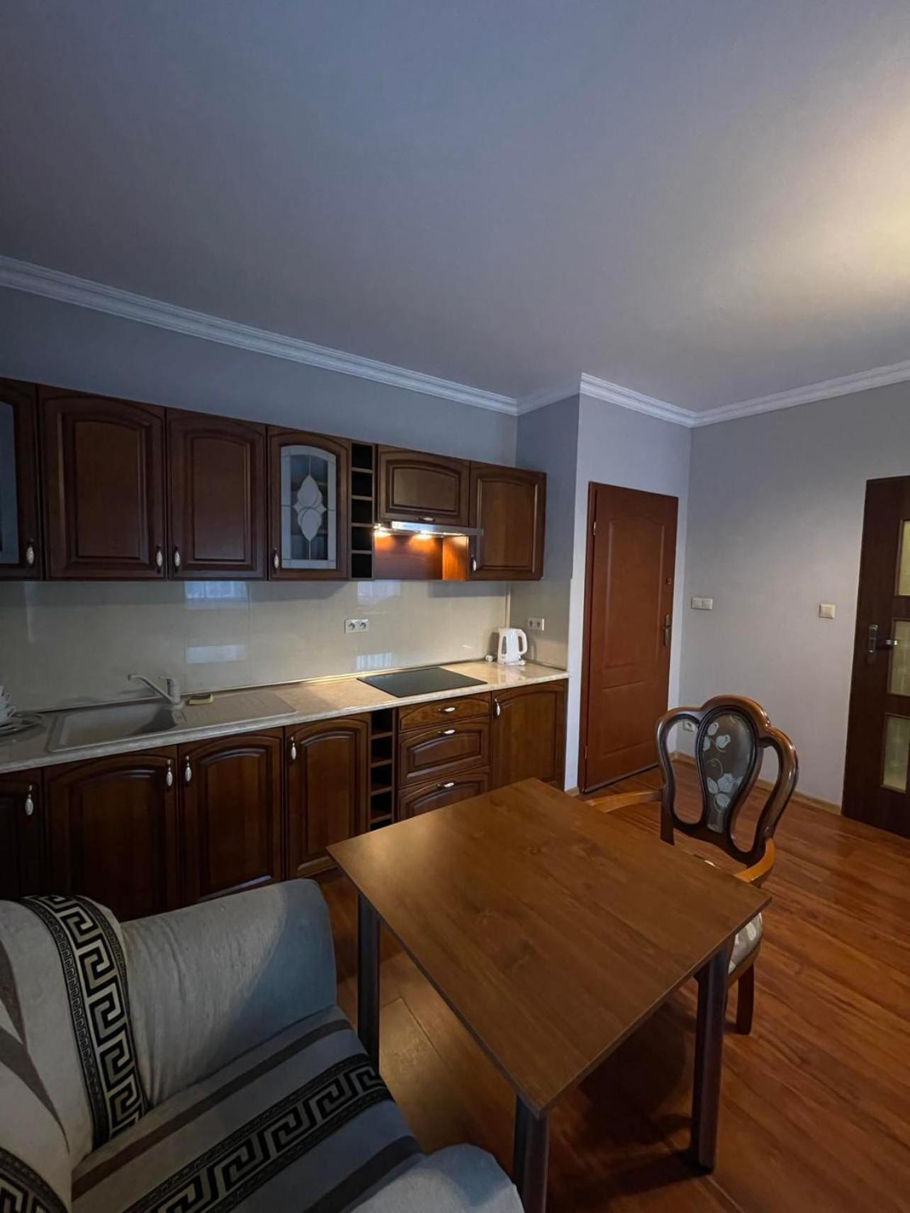 Hotel Arkadia Konskie Экстерьер фото