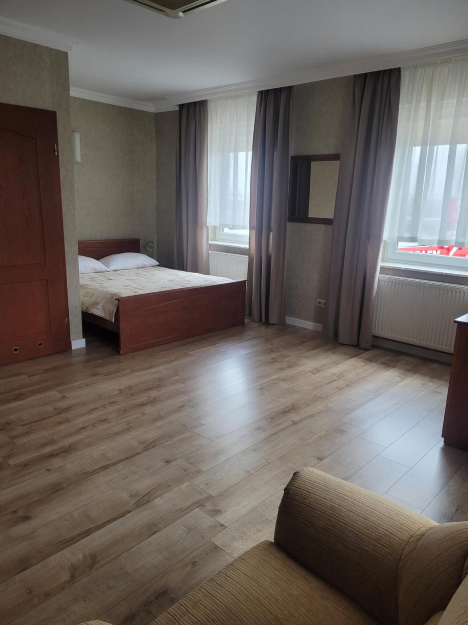 Hotel Arkadia Konskie Экстерьер фото