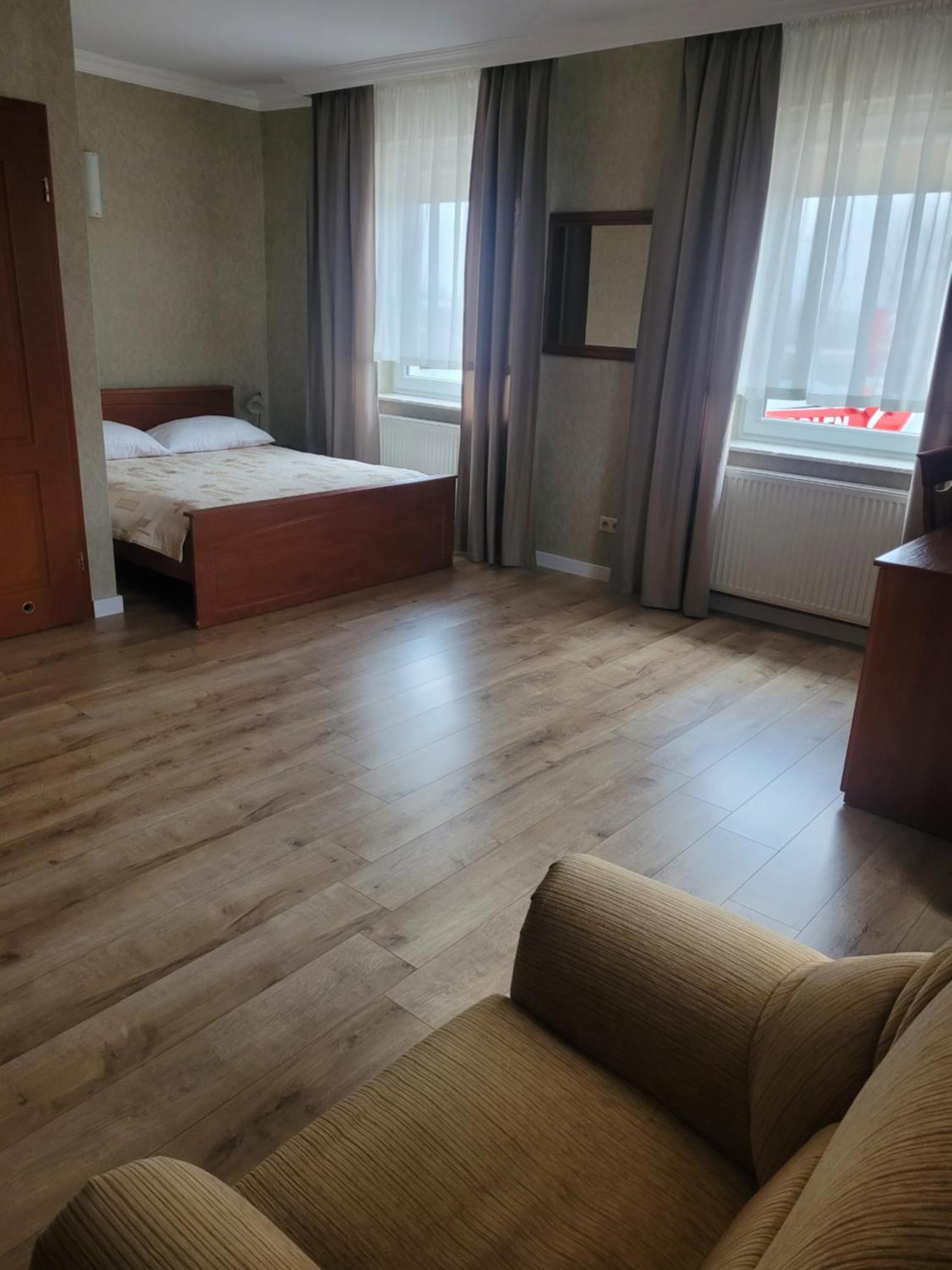 Hotel Arkadia Konskie Экстерьер фото